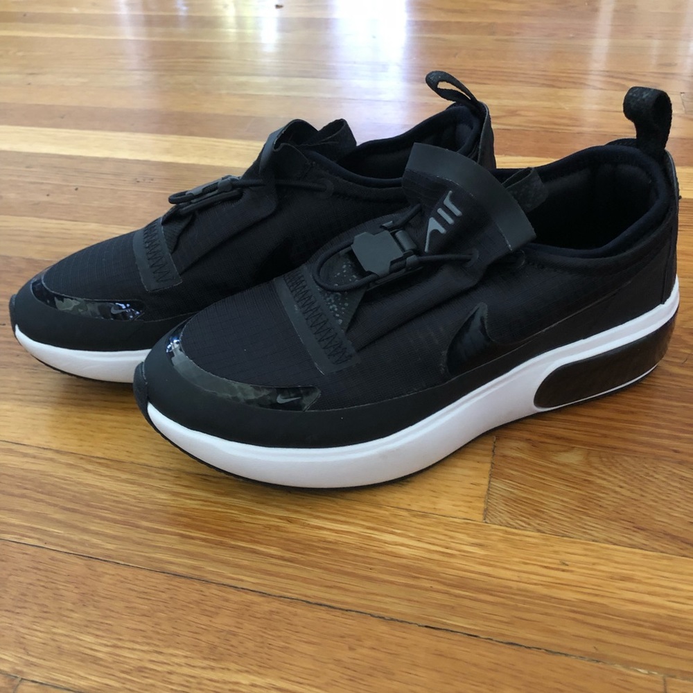 Nike Air Max Dia Winter ripstop sneakers size 7.5